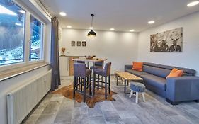 Apartment Center